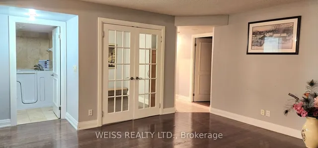 Additional image 17 of 2737 Keele St Unit 402