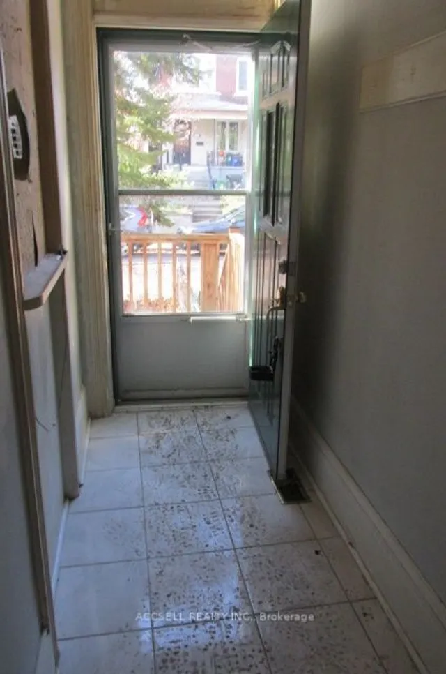 Additional image 7 of 723 Manning Ave