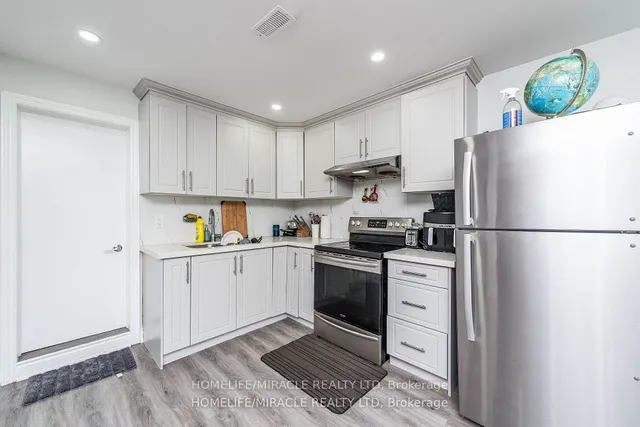 Additional image 14 of 30 Lloyd Cres