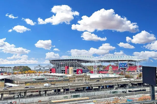 Additional image 22 of 135 East Liberty St Unit 702