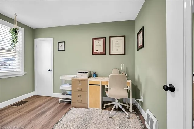 Additional image 22 of 291 Thayer Ave