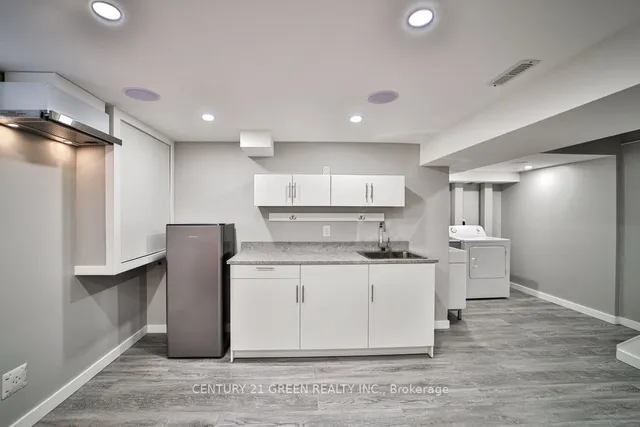 Additional image 17 of 79 Warwick Castle Crt