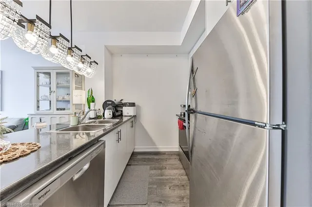 Additional image 10 of 470 Dundas St Unit 307