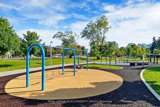 Additional image 22 of 118 Finch Ave Unit TH5