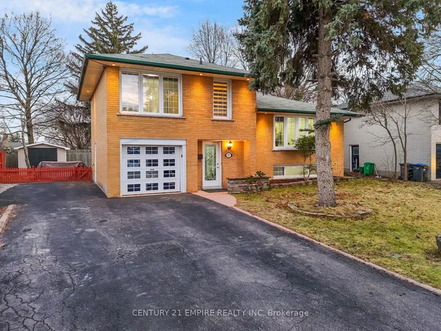 29 Flowertown Ave Brampton Ave