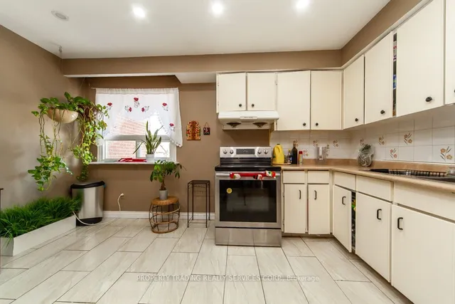 Additional image 11 of 456 Silverstone Dr Unit 71