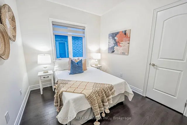 Additional image 29 of 5 Sinatra St