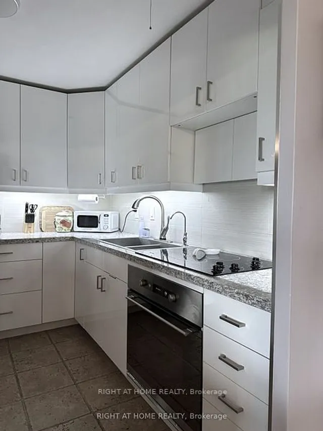 Additional image 13 of 346 The West Mall Unit 603