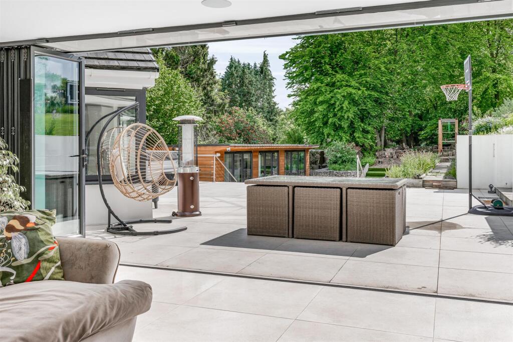 Additional image 5 of The Avenue, Welwyn