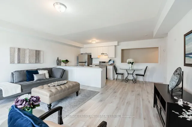 Additional image 5 of 200 Veterans Dr Unit 6