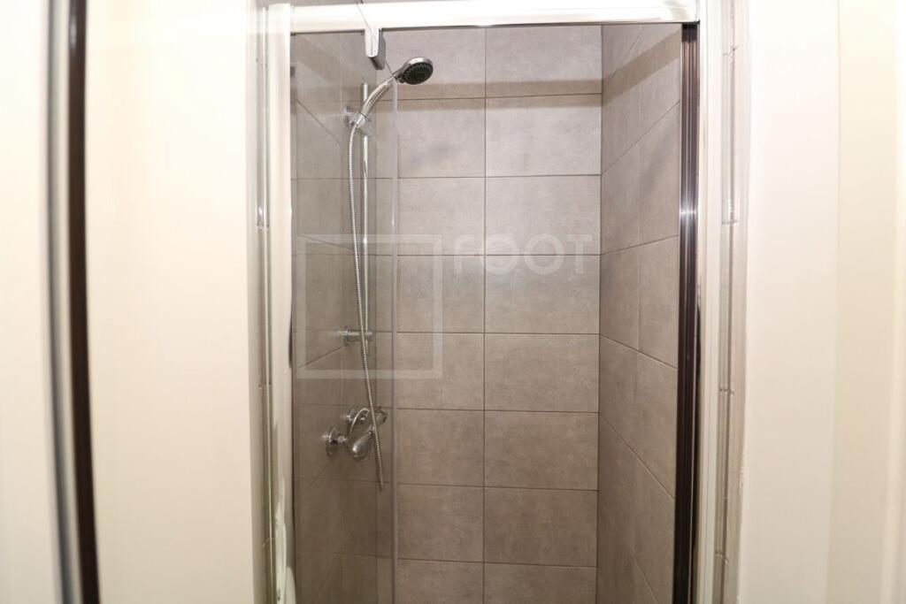 Additional image 10 of COLONNADE HOUSE INCLUDES ELECTRIC + WATER BILLS