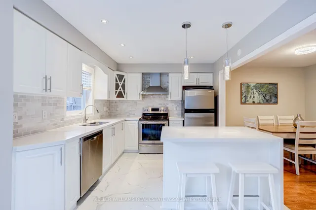 Additional image 20 of 94 Panton Tr