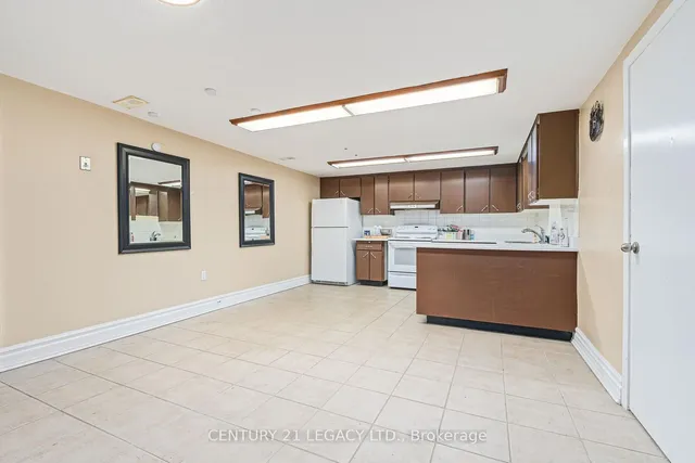 Additional image 30 of 17 Vange Cres