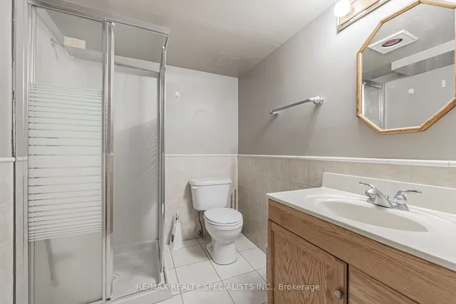 Additional image 25 of 8 Rollins Pl