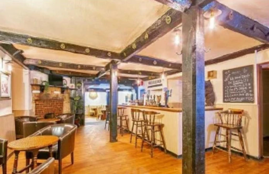 Additional image 2 of The Bear Inn, 12 Market Place, Wincanton, Somerset, BA9