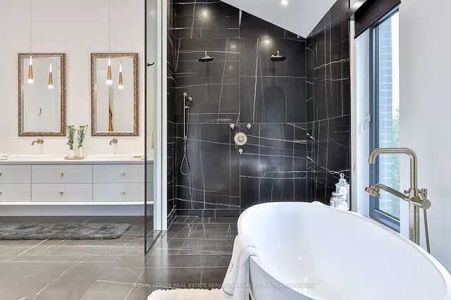 Additional image 28 of 108 Stratford Cres