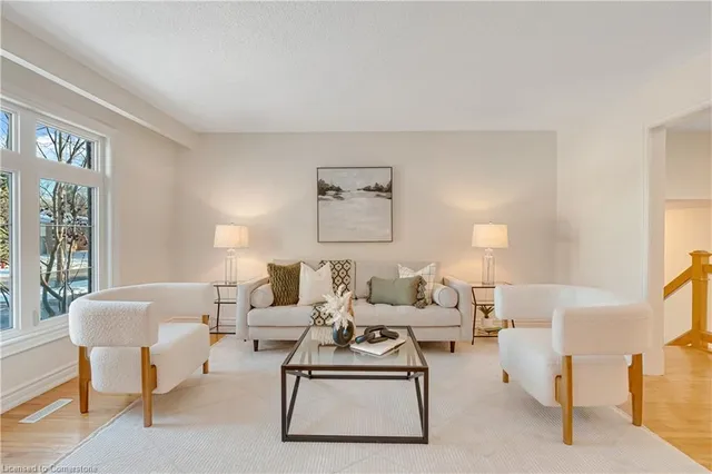 Additional image 43 of 15 Laurendale Ave