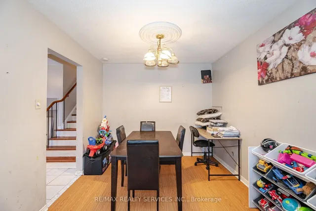 Additional image 8 of 12 Courtleigh Sq