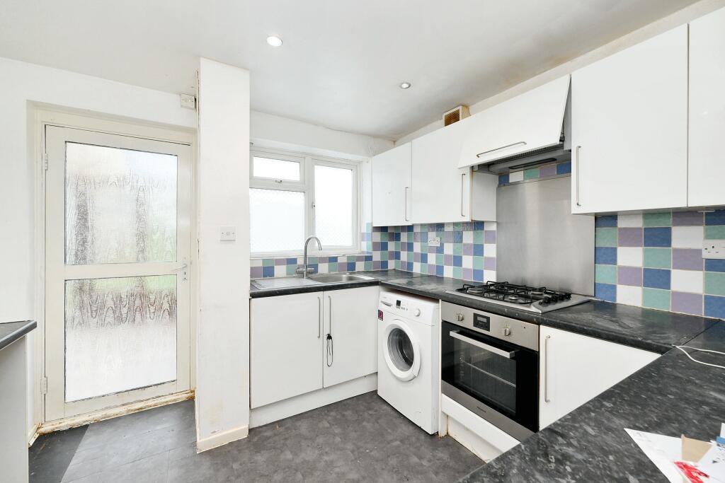 Additional image 7 of 6 Wellcroft Close, Welwyn Garden City, Hertfordshire, AL7 3JZ