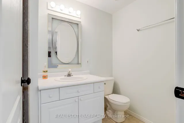 Additional image 38 of 1085 Harrogate Dr Unit 7