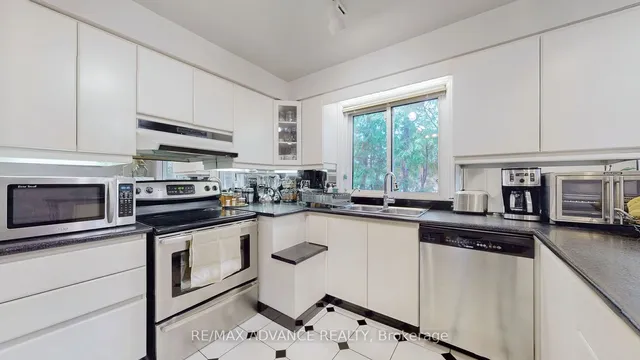 Additional image 19 of 15 Foxwarren Dr