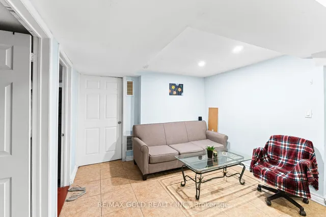 Additional image 33 of 34 Ocean Ridge Dr