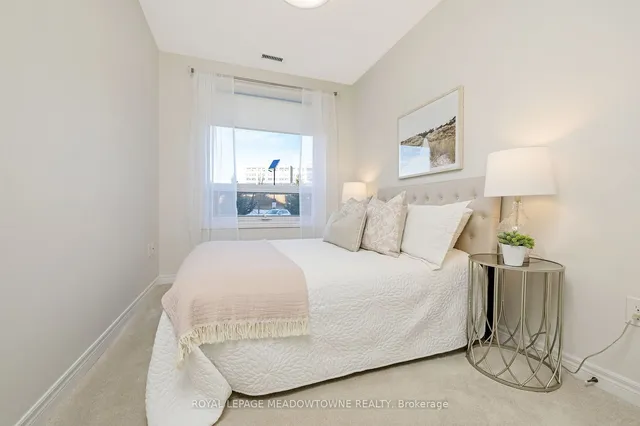 Additional image 31 of 383 Main St Unit 103