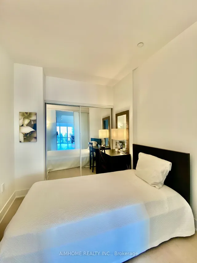 Additional image 26 of 955 Bay St Unit 3208