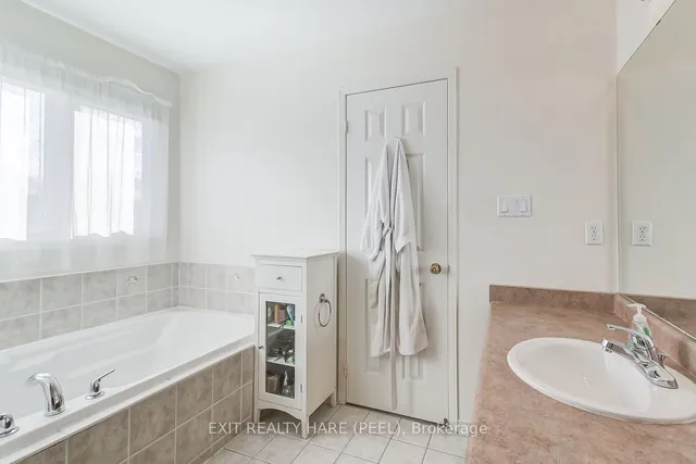 Additional image 28 of 19 Sandyside Cres