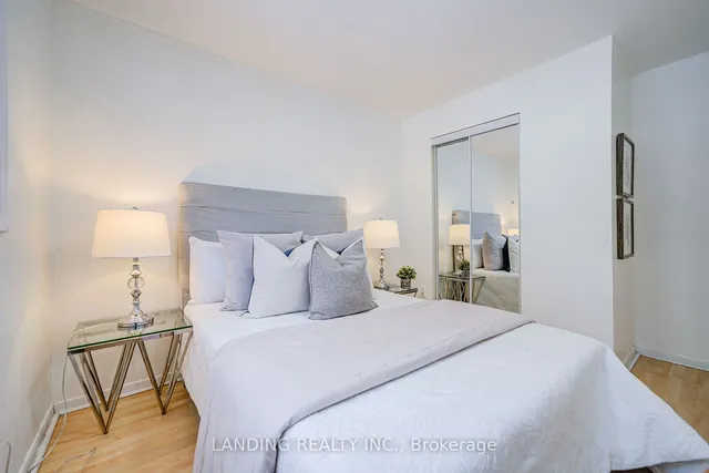 Additional image 17 of 210 Sprucewood Crt