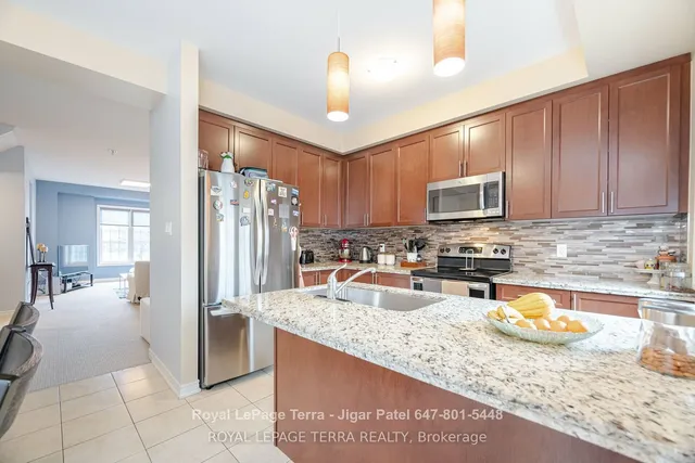 Additional image 23 of 2220 Queensway Dr Unit 2