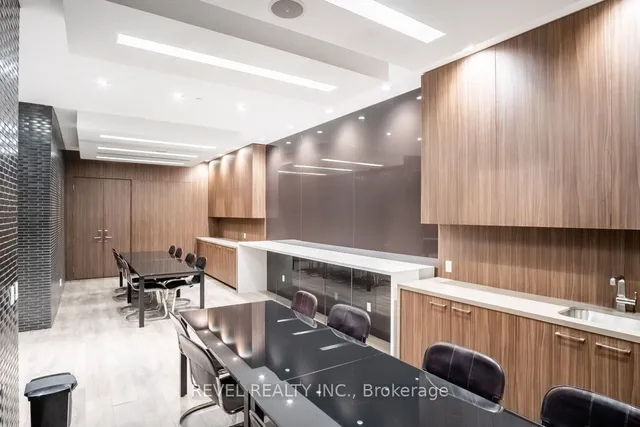 Additional image 22 of 1030 King St Unit 1115