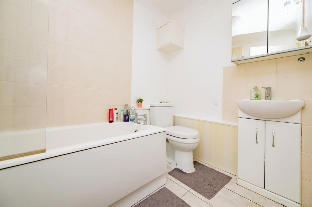 Additional image 9 of Hollybush Lane, Welwyn Garden City