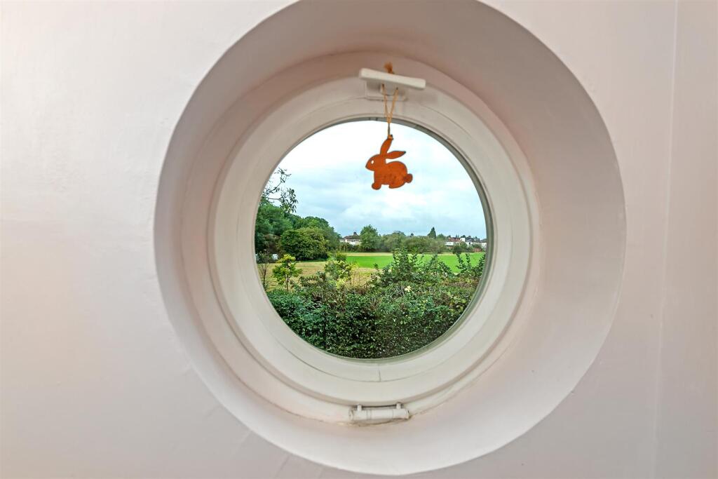 Additional image 17 of Longacres, St Albans, Hers