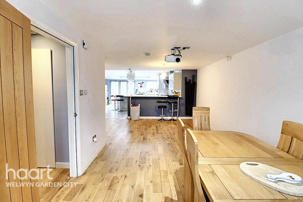 Additional image 4 of Hollybush Lane, Welwyn Garden City