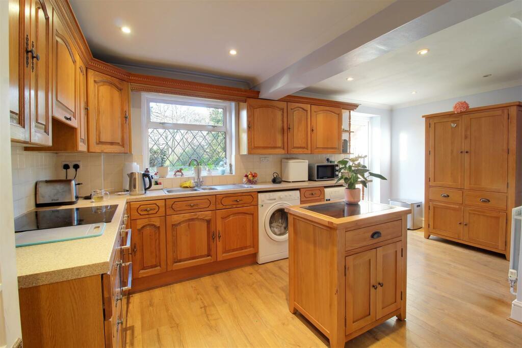 Additional image 6 of Peplins Way, Brookmans Park