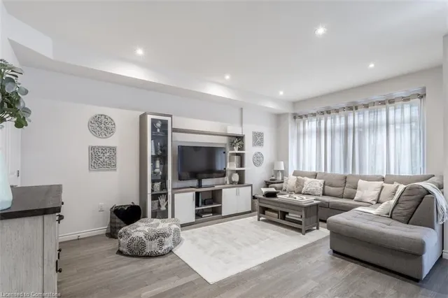 Additional image 16 of 30 Times Square Blvd Unit 274