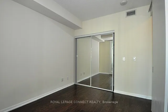 Additional image 16 of 215 Fort York Blvd Unit 703