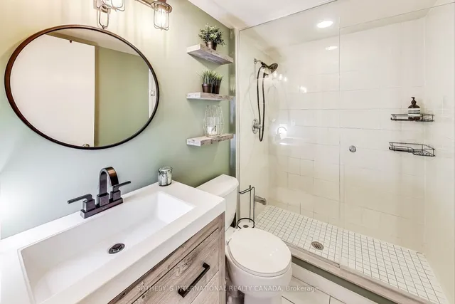 Additional image 11 of 80 Western Battery Rd Unit 501