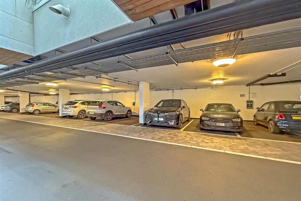 Additional image 47 of London Road, St. Albans