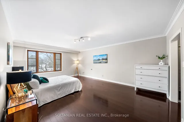 Additional image 21 of 11 Tudor Gate