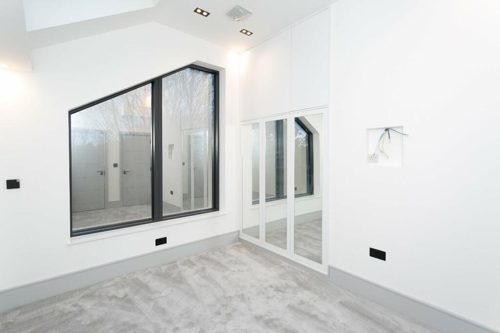 Additional image 31 of Mistletoe Mews, St. Albans, Hertfordshire, AL3