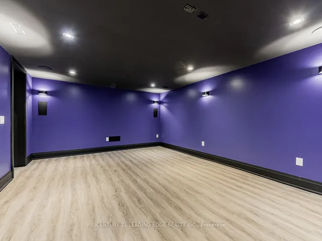 Additional image 35 of 19 DONALDA Cres