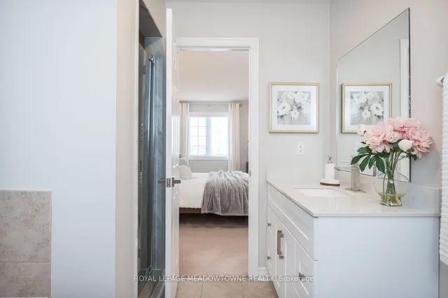 Additional image 24 of 394 Bessborough Dr