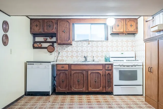 Additional image 28 of 662 West 5th St