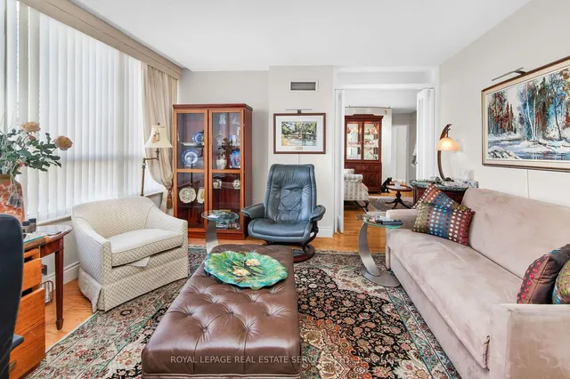 Additional image 18 of 130 Carlton St Unit 609