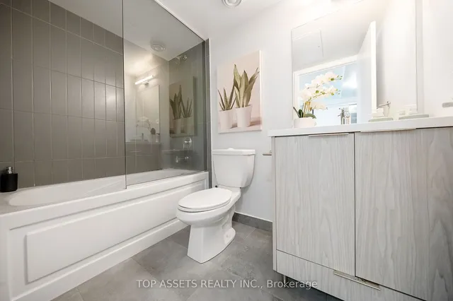 Additional image 22 of 60 shuter St Unit 2003