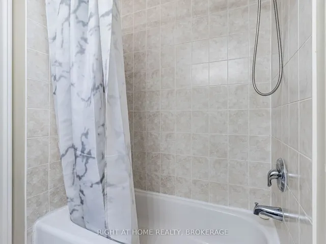 Additional image 28 of 1084 Holdsworth Cres