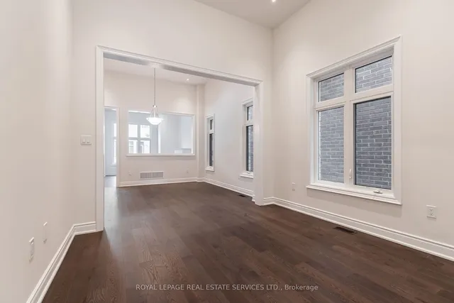 Additional image 7 of 1359 Peony Path