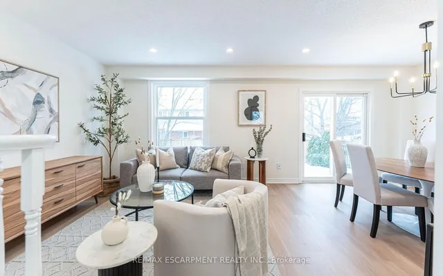 Additional image 10 of 29 Featherwood Cres